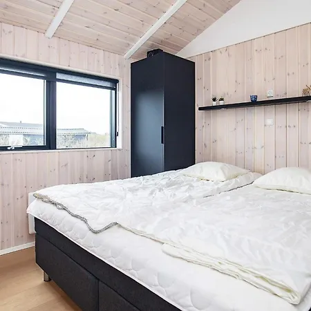 6 Person In Løkken
